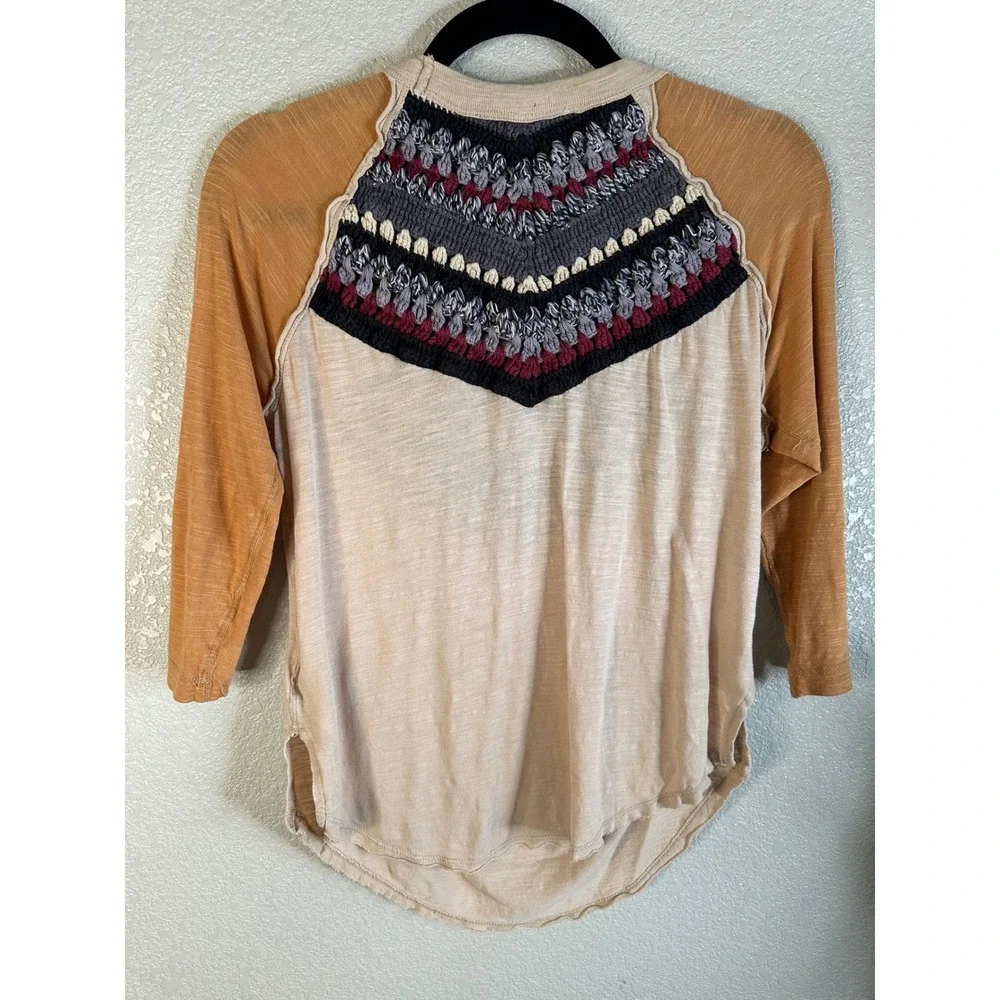 We The Free Top Women XS Beige Yellow Fair‎ Crochet Raglan 3/4 Sleeve Boho